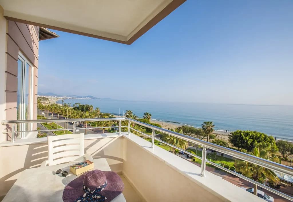 HAWAİİ SUİTE BEACH HOTEL
