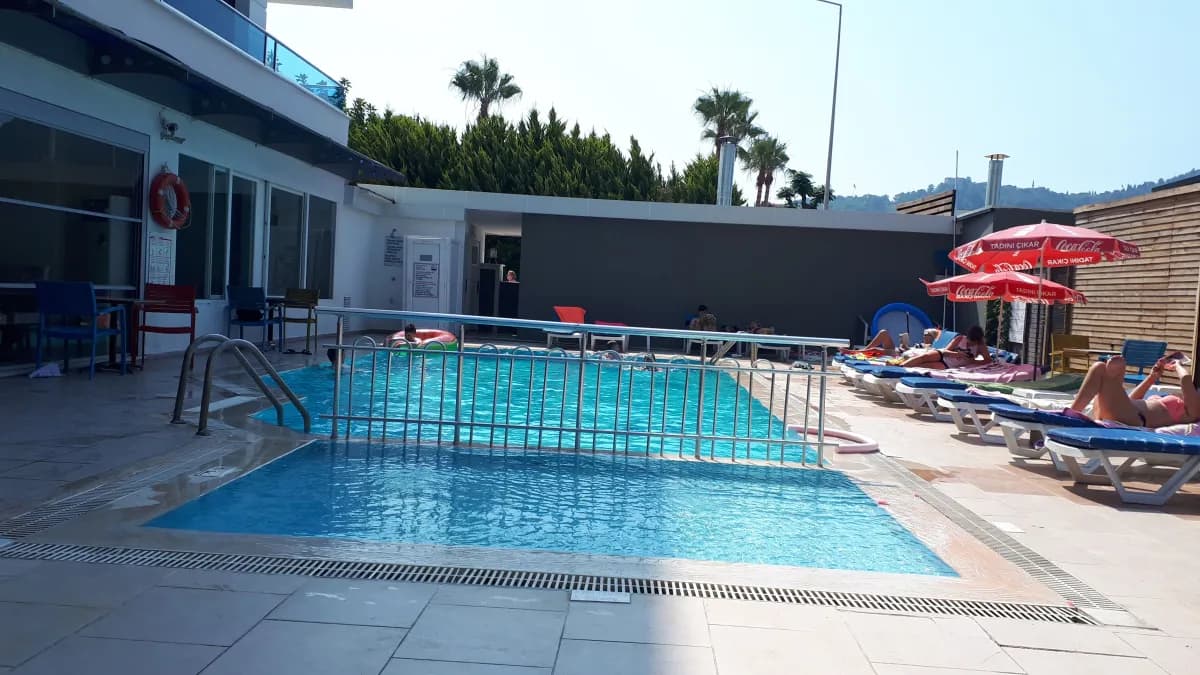 Azak Beach Otel - photo 3