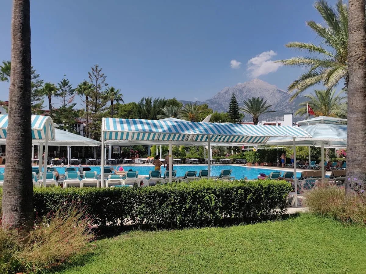 Pirate's Beach Club - photo 7