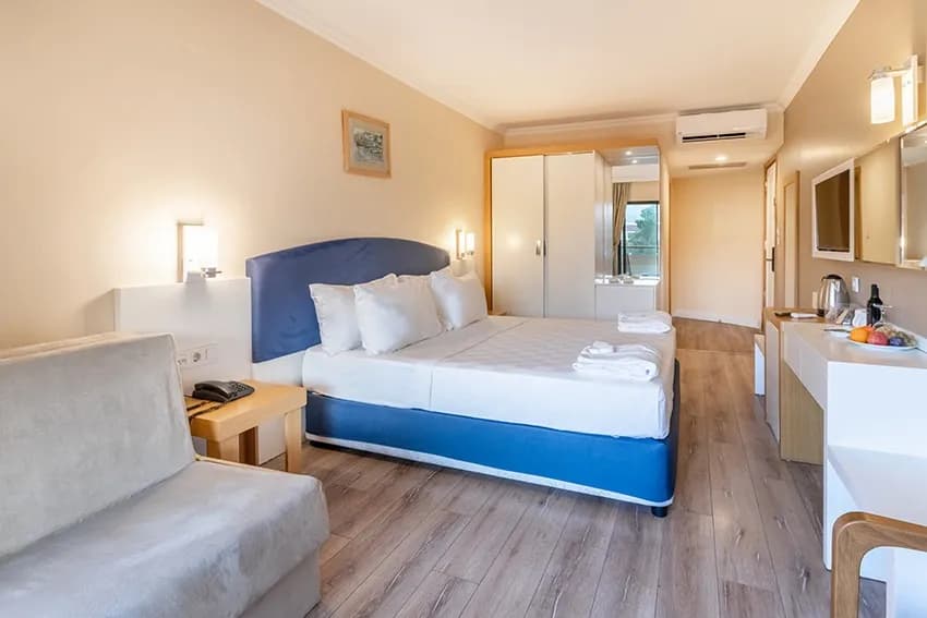 L'ancora Hotel - photo 2