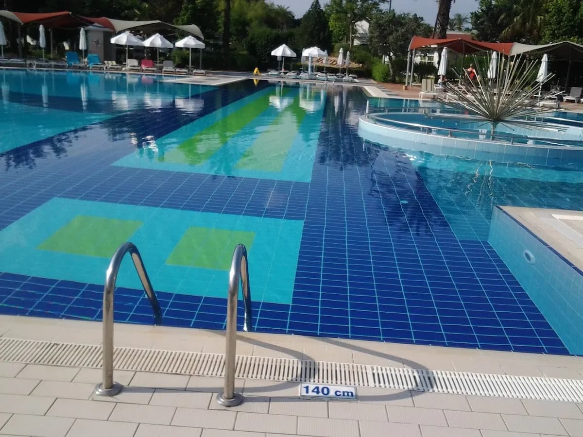 Queen's Park Turkiz Kemer - photo 2