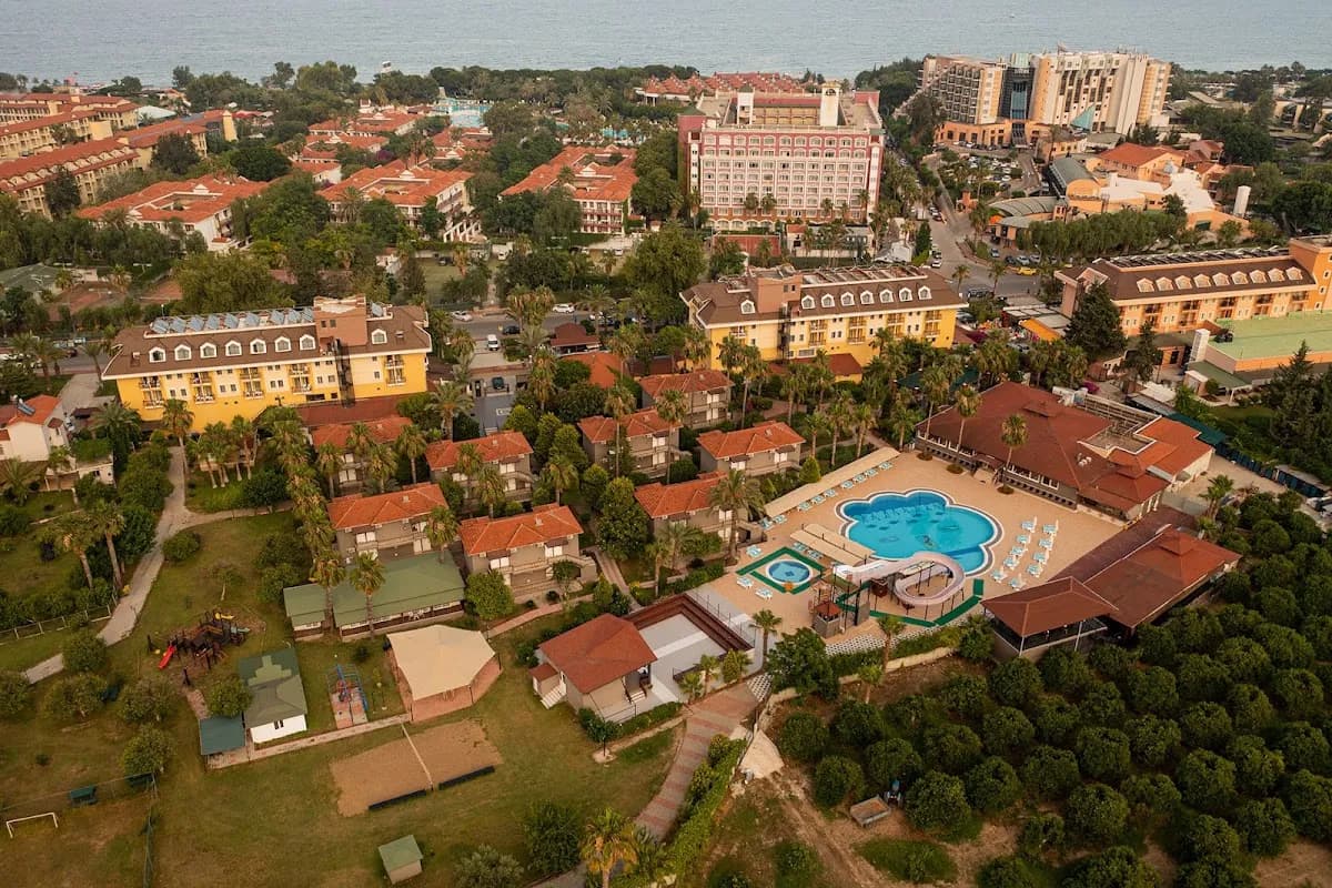 MİRAMOR GARDEN RESORT - photo 9