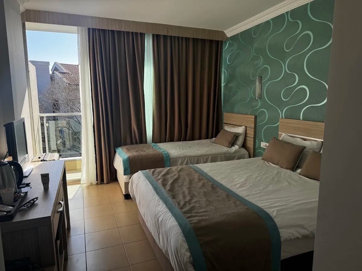 Löwe Hotel - photo 2