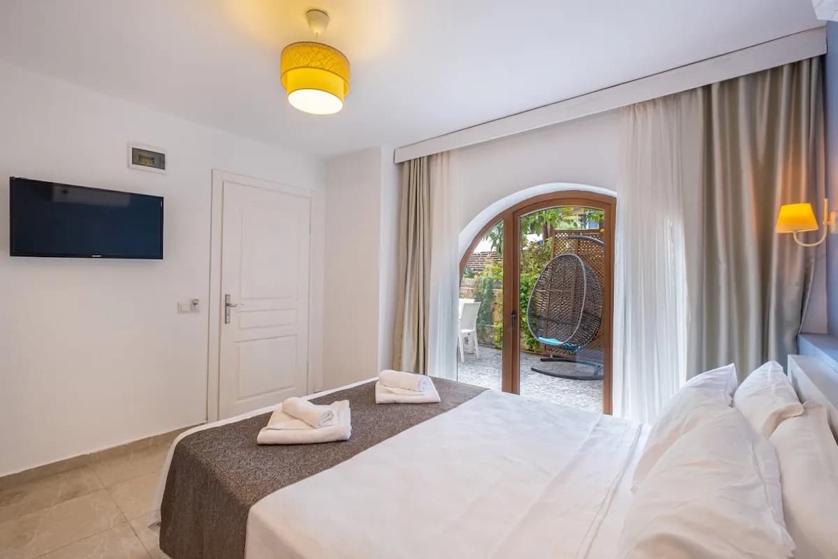 Himm Hotel +12 - photo 2