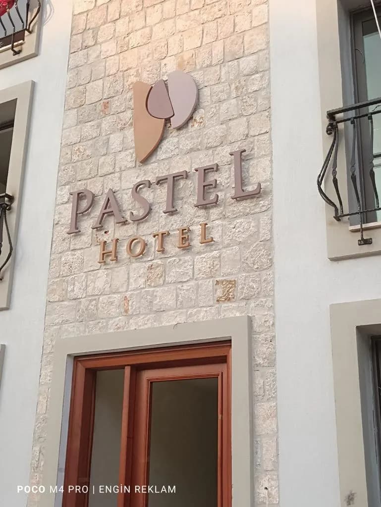 Hotel Pastel