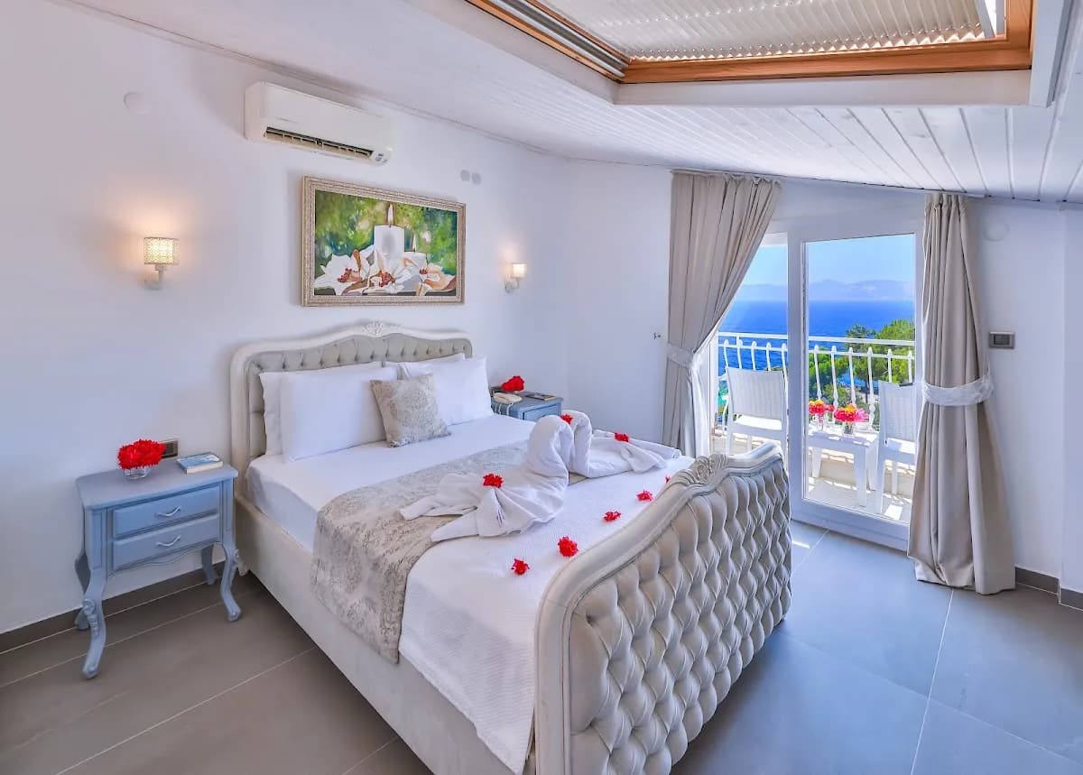 linda beach hotel - photo 2
