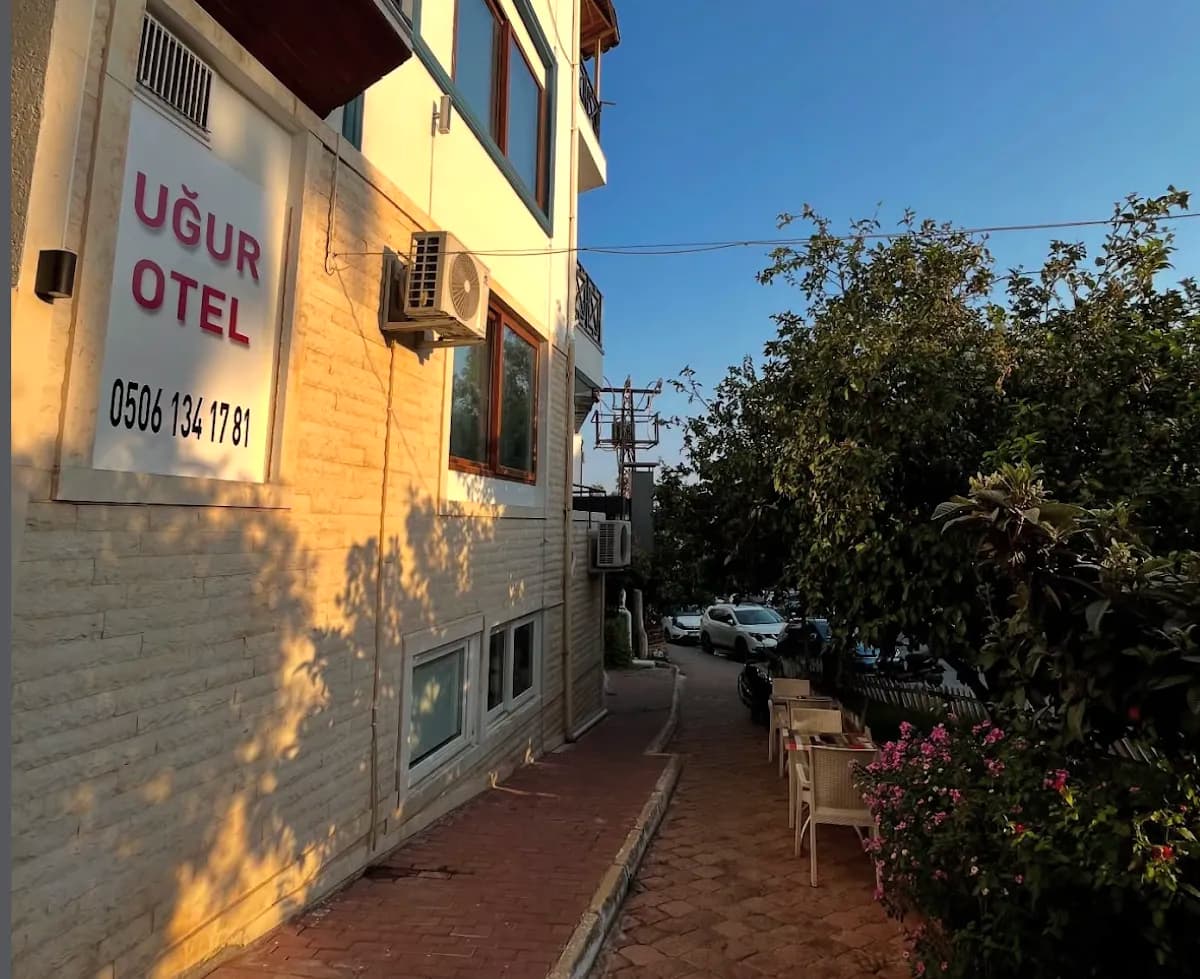 Uğur Otel