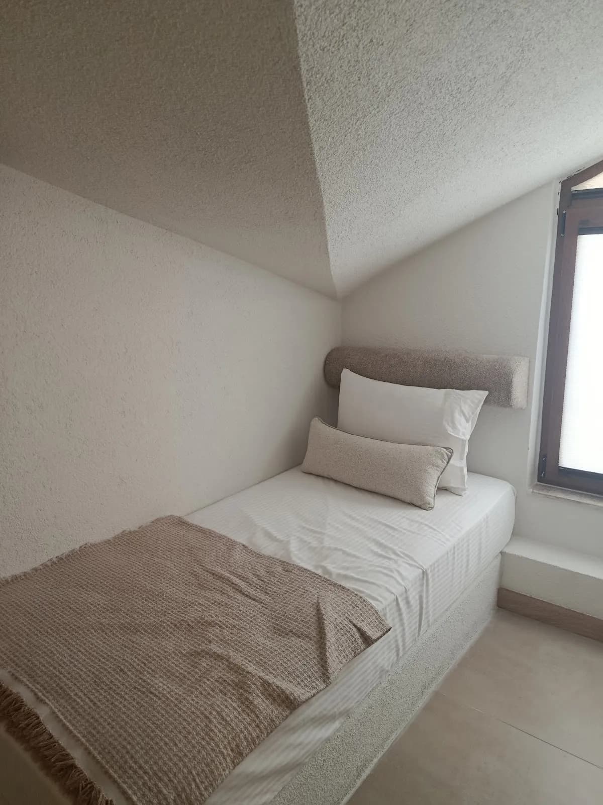 Yazz Inn - photo 7