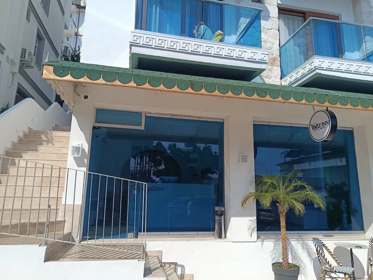Yazz Inn - photo 9