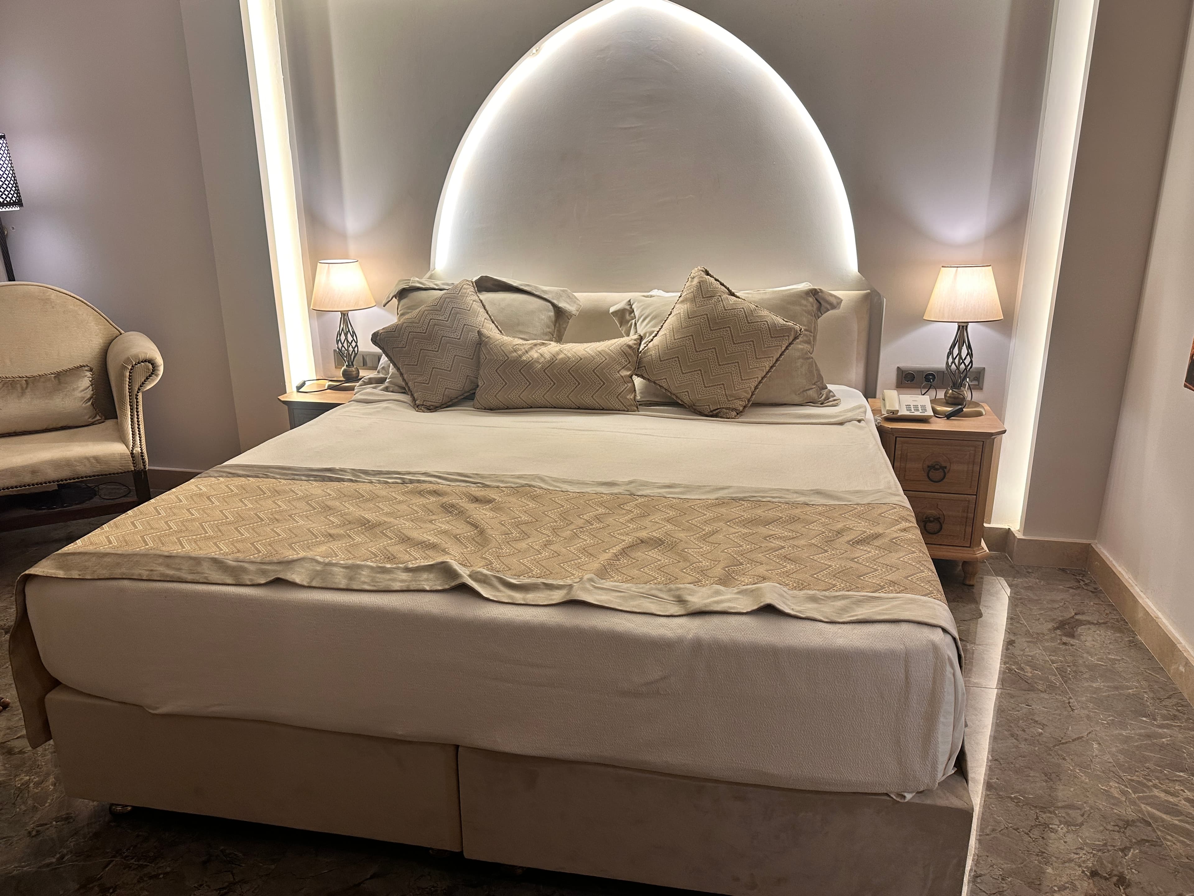 Alaaddin Beach Hotel - photo 2