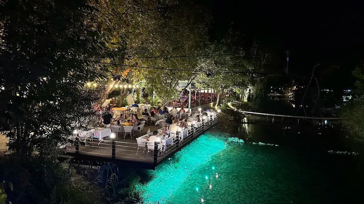 Golden River Hotel