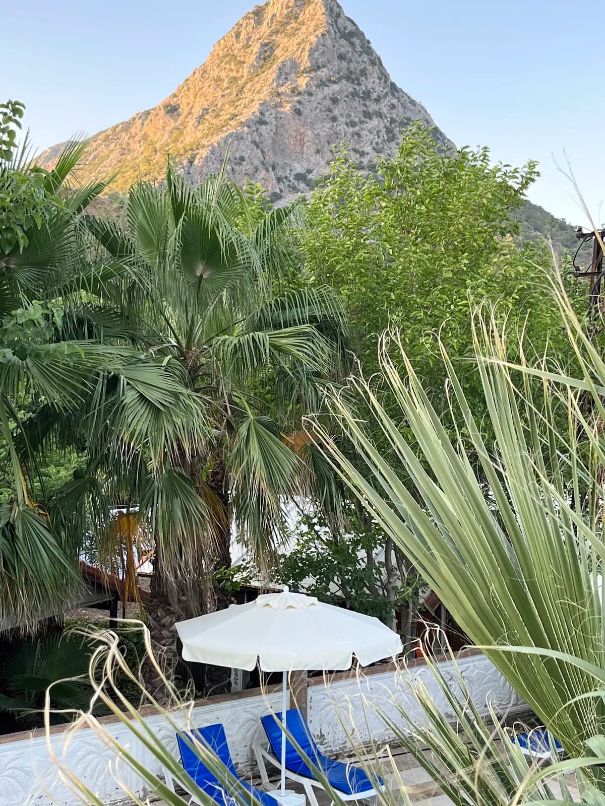 Demirci Hotel