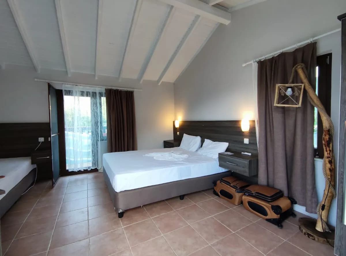 On Hotel - photo 2