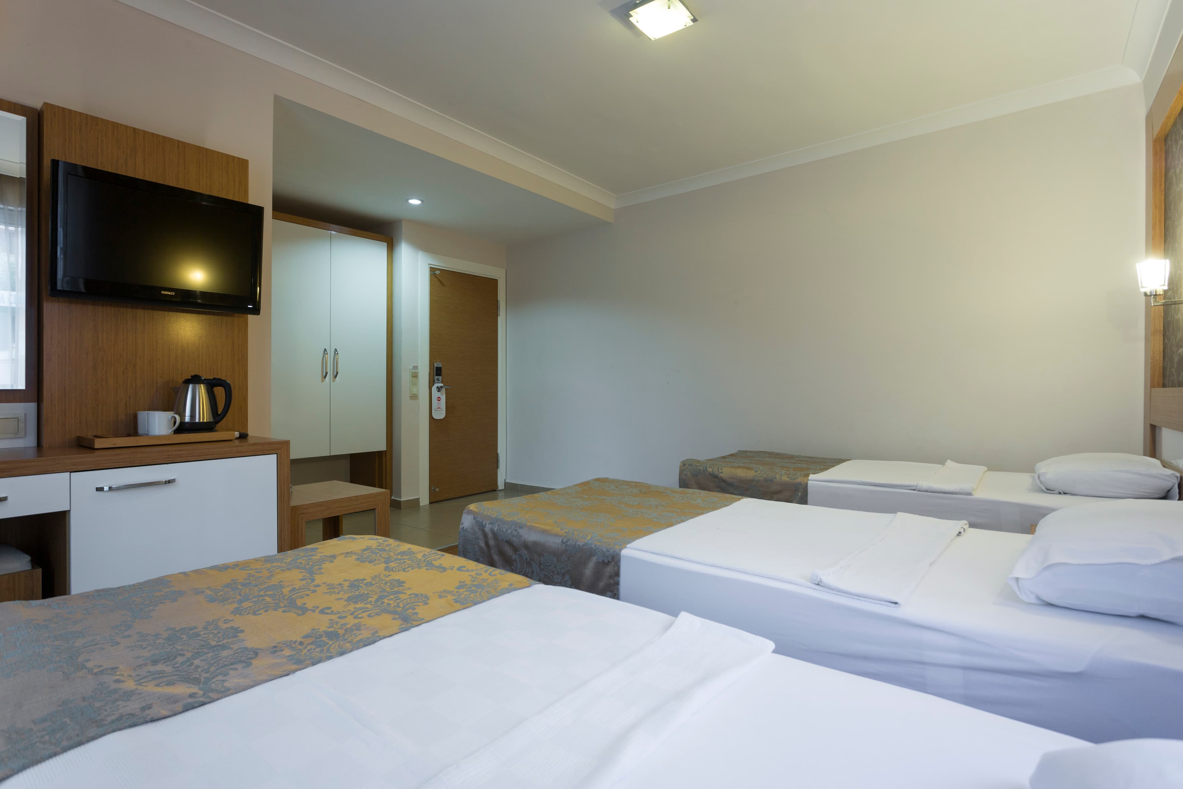Lonicera City Hotel - photo 6
