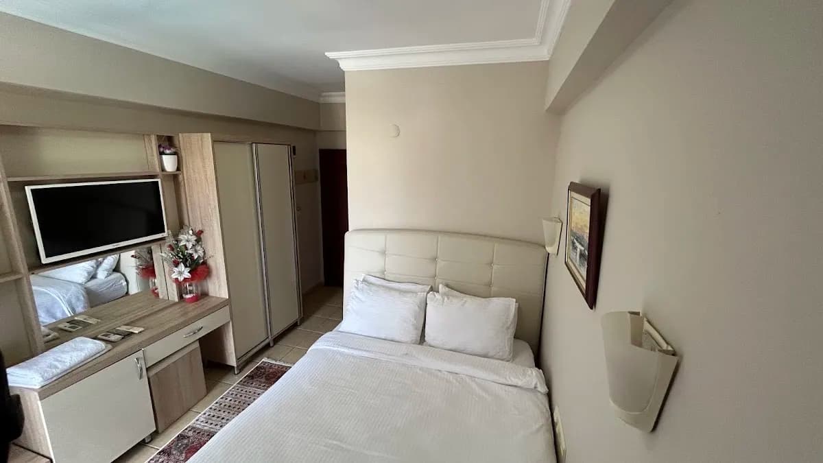 Jasmine Hotel - photo 2