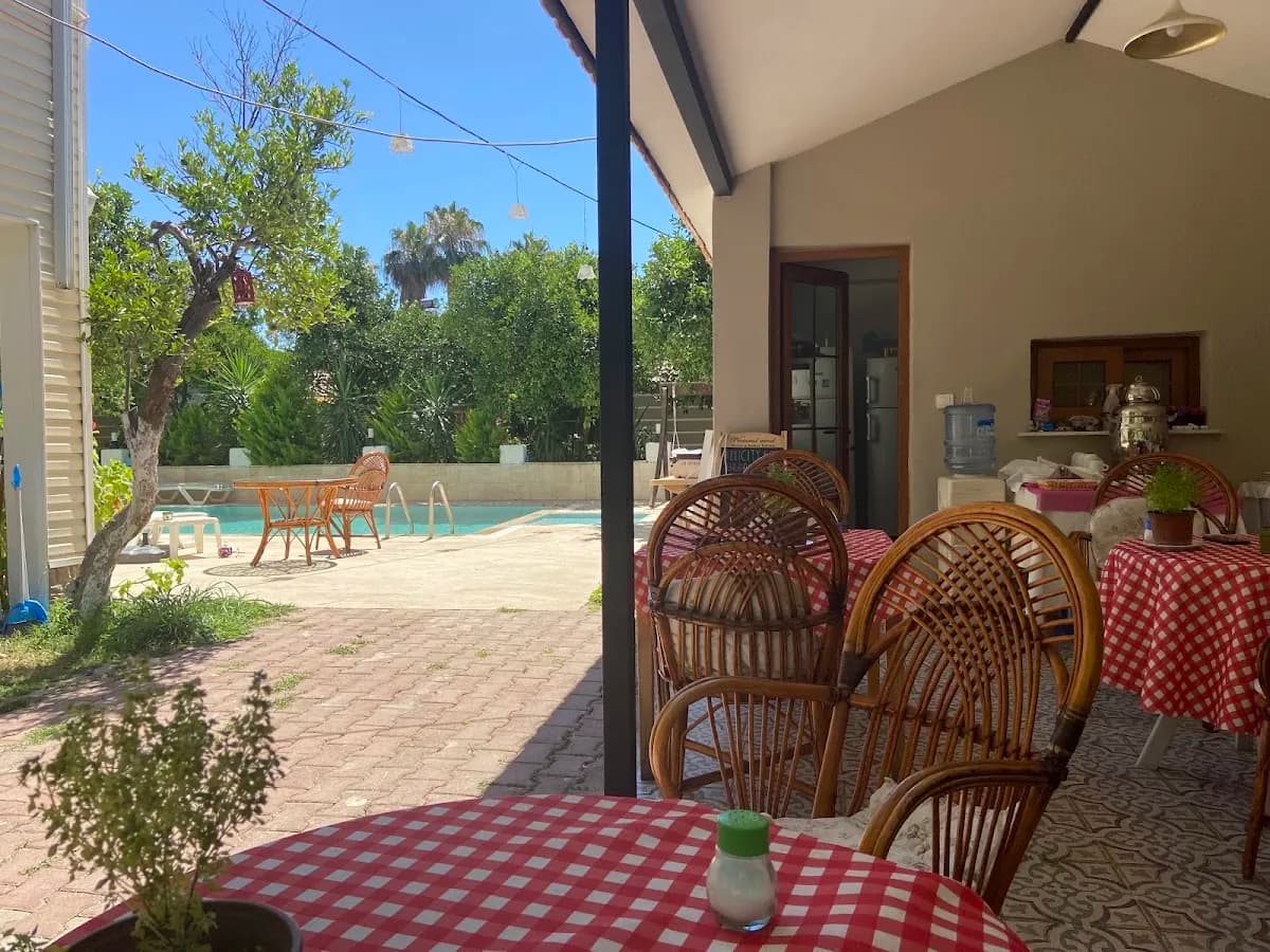 Felicity Hotel & Bungalows - photo 10
