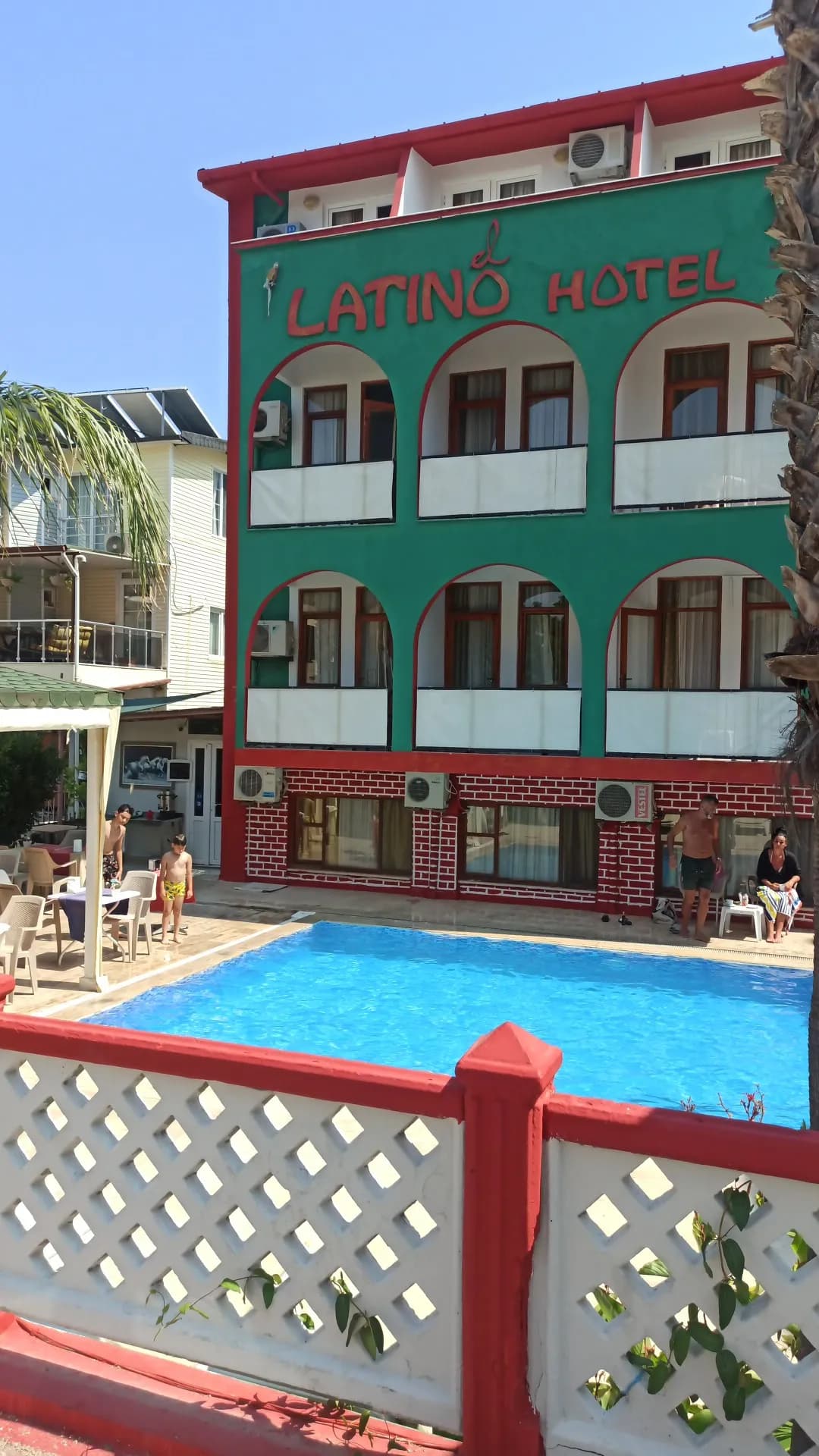 Latino Hotel - photo 5