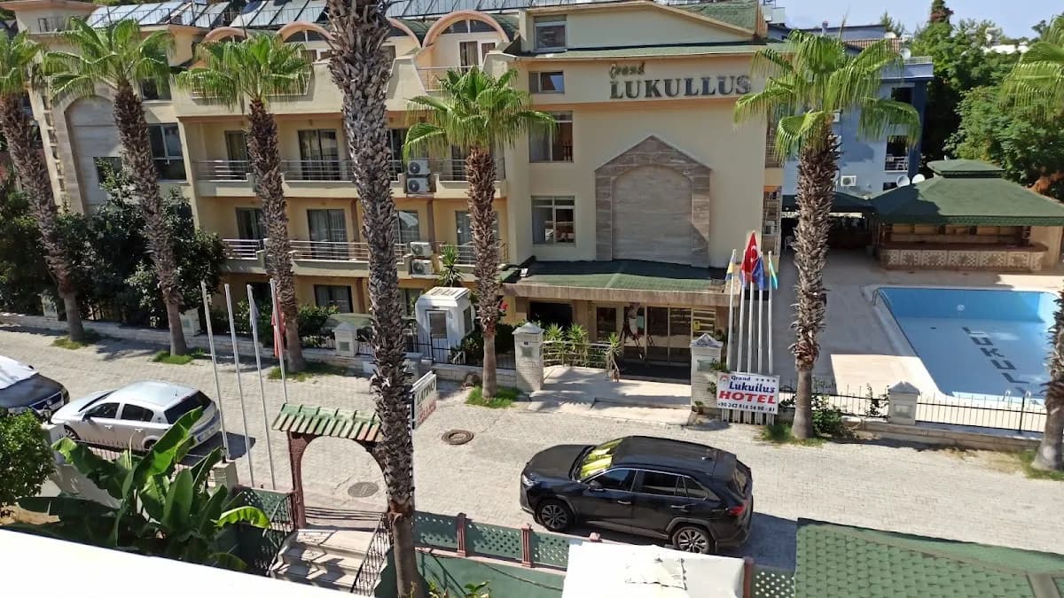 Latino Hotel - photo 7