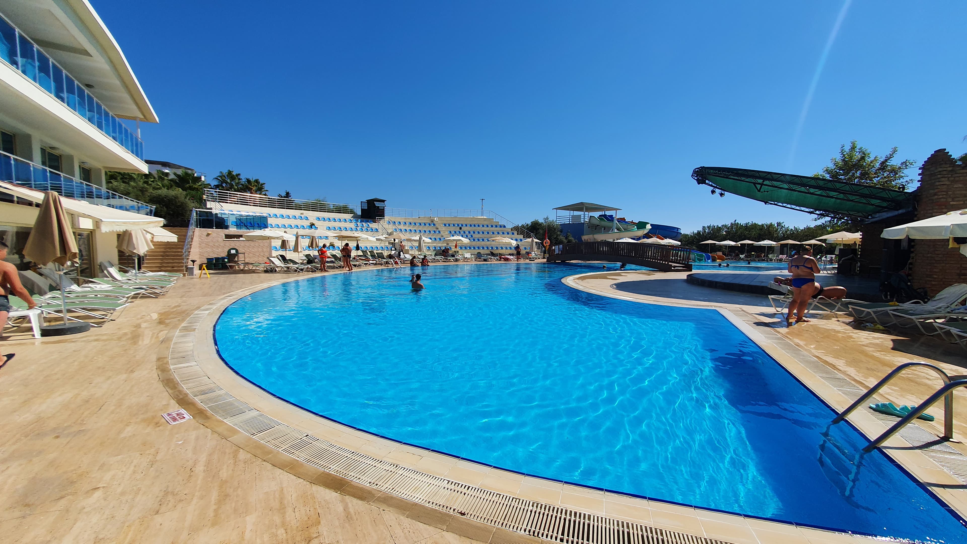 MC Beach Park Resort - photo 10