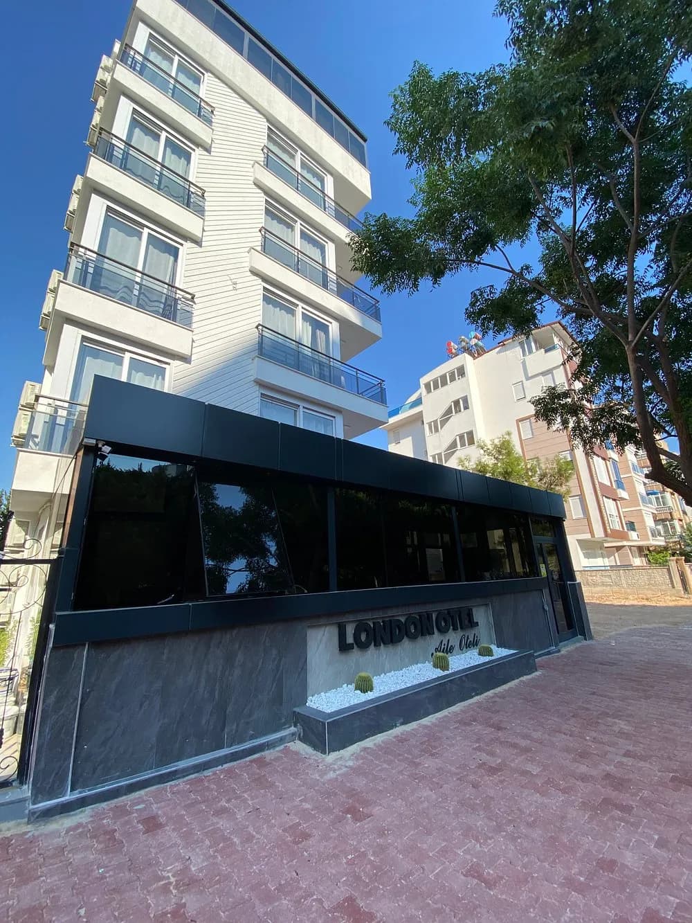 LONDON OTEL - photo 4