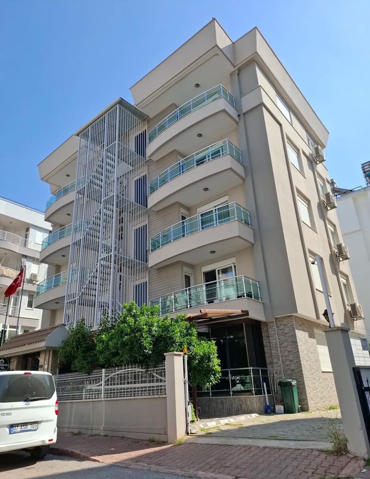 Toprak Otel