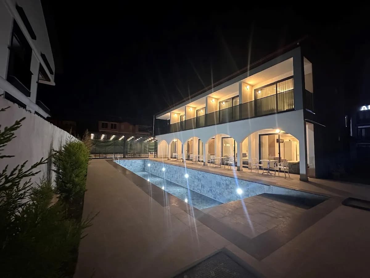 MOON SİDE BUTİK OTEL