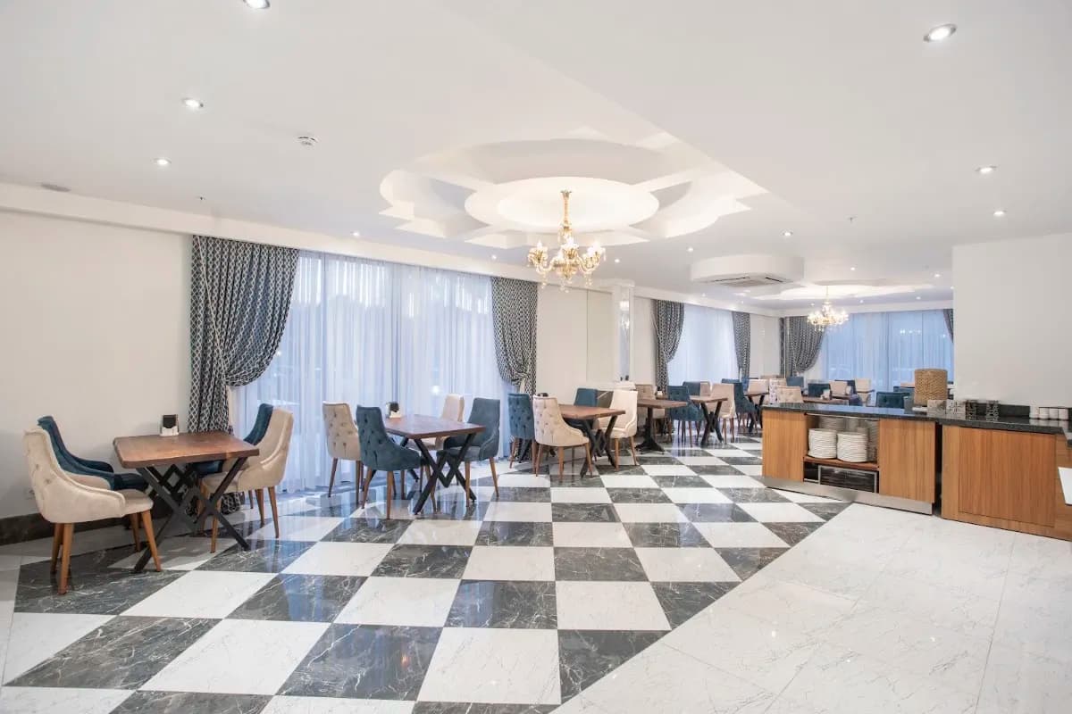 The Sansa Hotel & Spa - photo 5