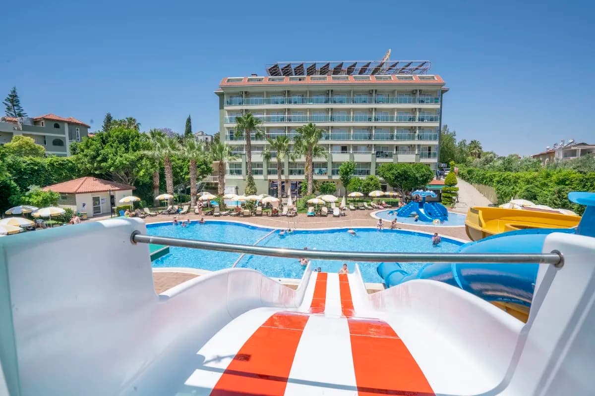 Gardenia Beach Hotel - photo 9