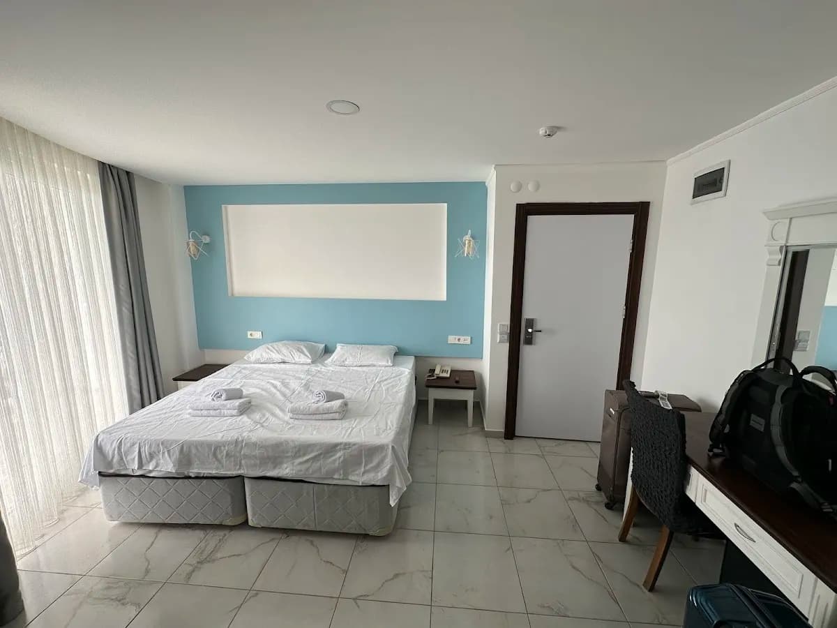 Rugged Hotels - photo 2