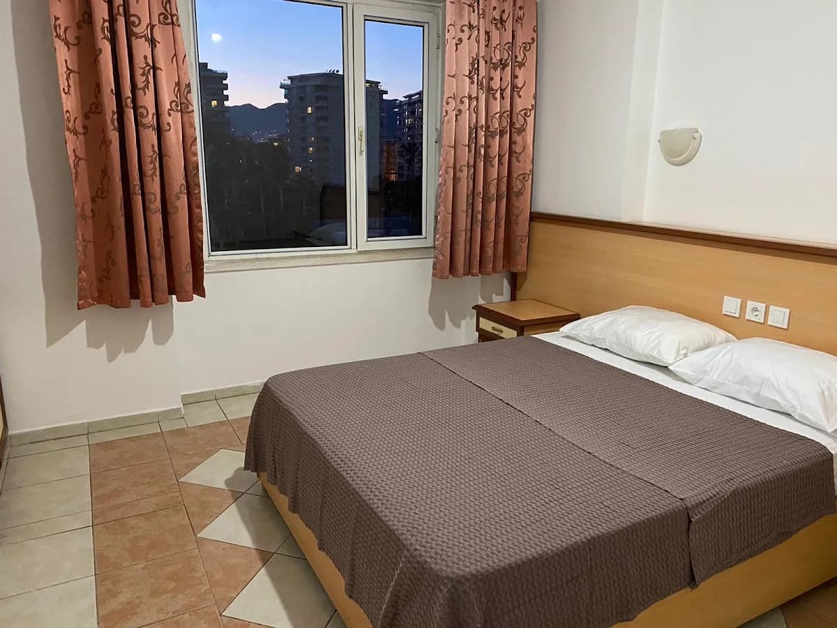 White Night Suite Hotel - photo 2