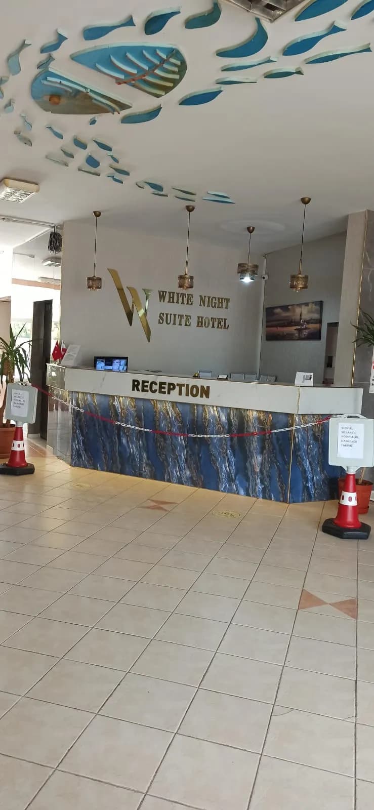White Night Suite Hotel - photo 7
