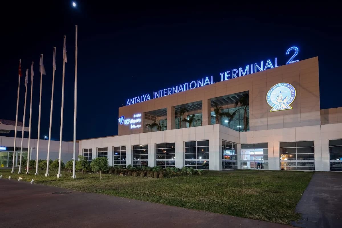 Antalya Havalimanı - photo 3