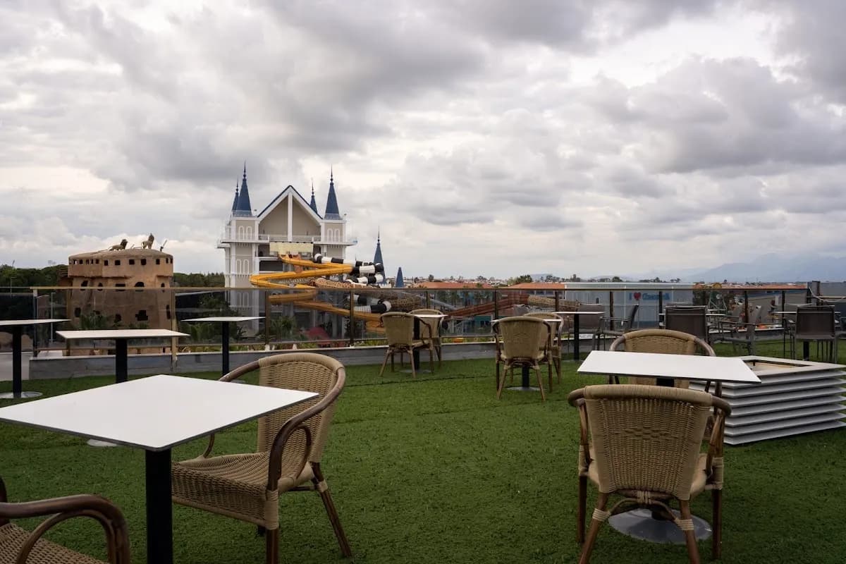 Velaris Boutique Hotel