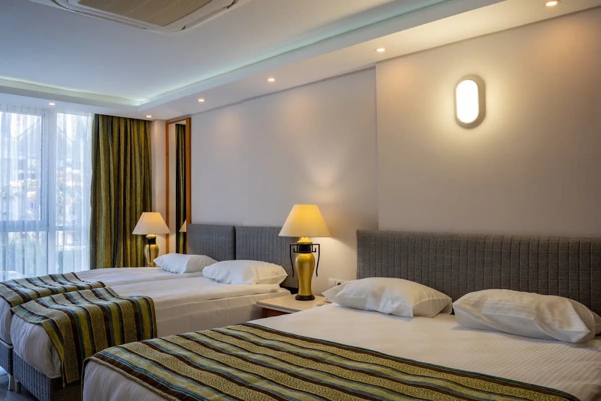 Velaris Boutique Hotel - photo 2