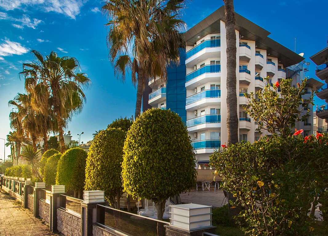 Parador Beach Hotel - photo 4