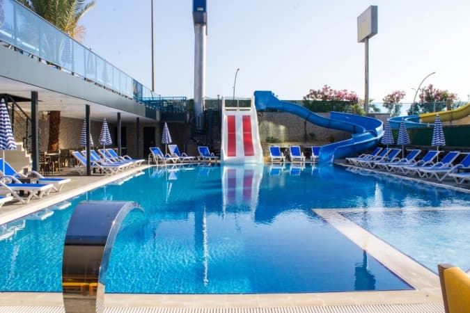 Relax Beach Hotel - photo 3