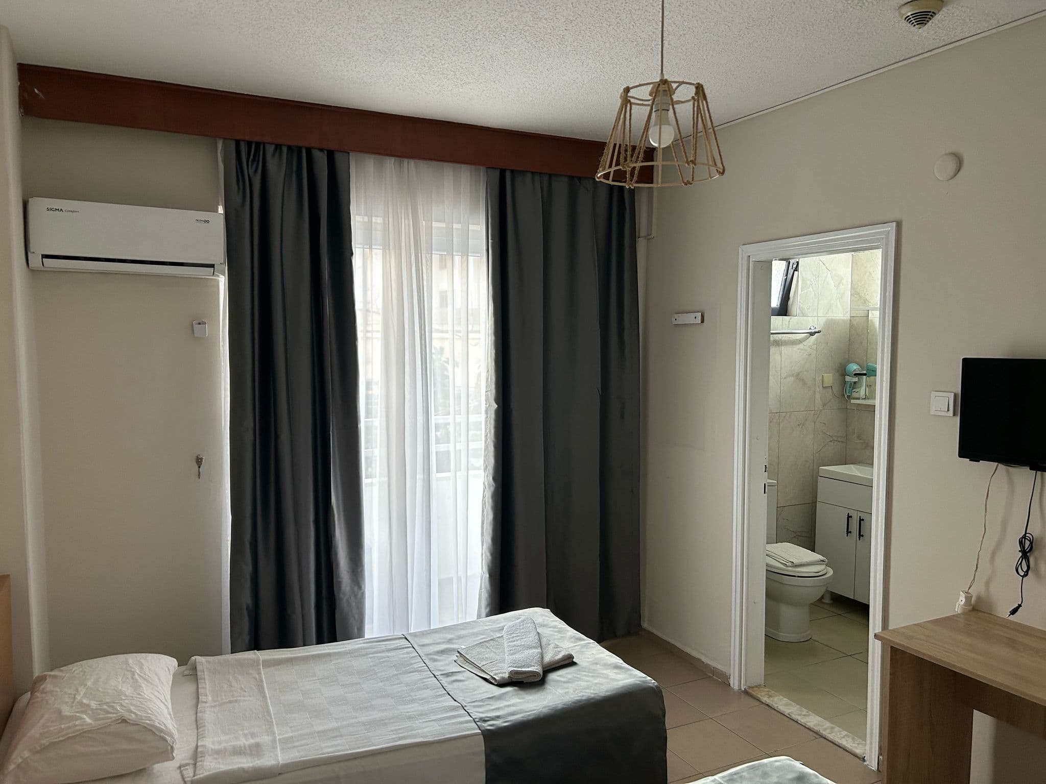 Rosella Hotel - photo 9