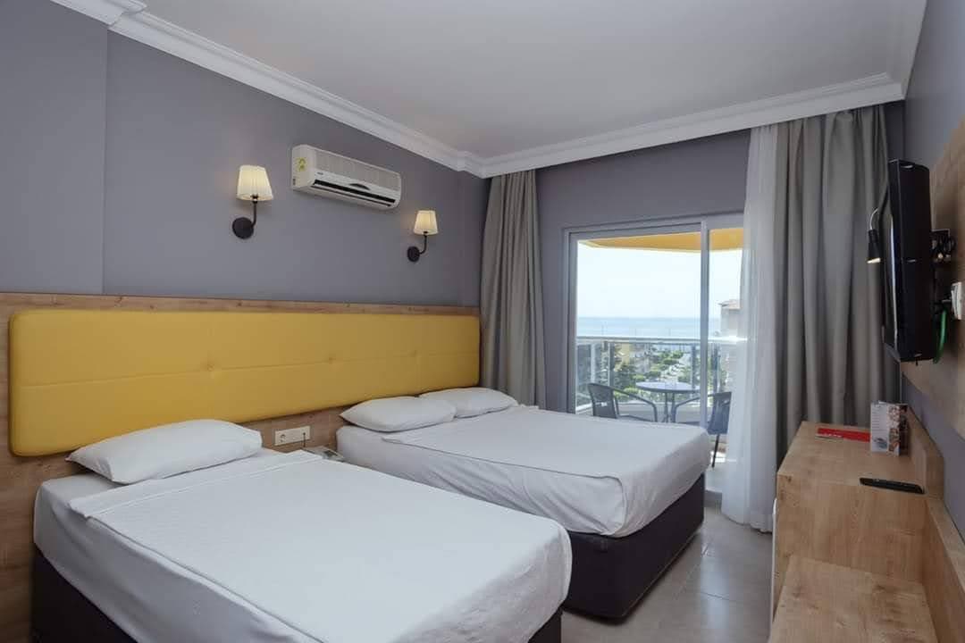 Simply Fine Hotel Alize - photo 10