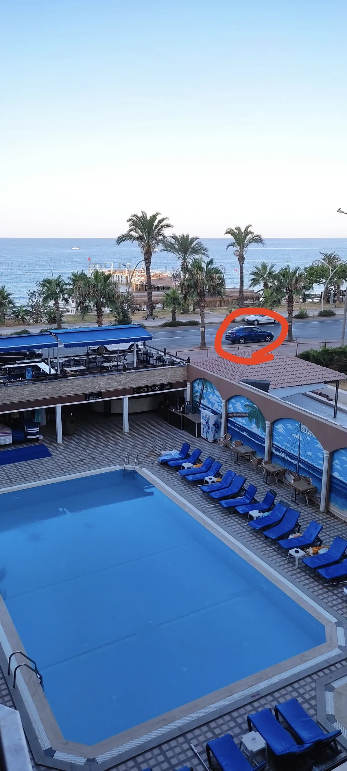 Blue Coast Hotel - photo 3