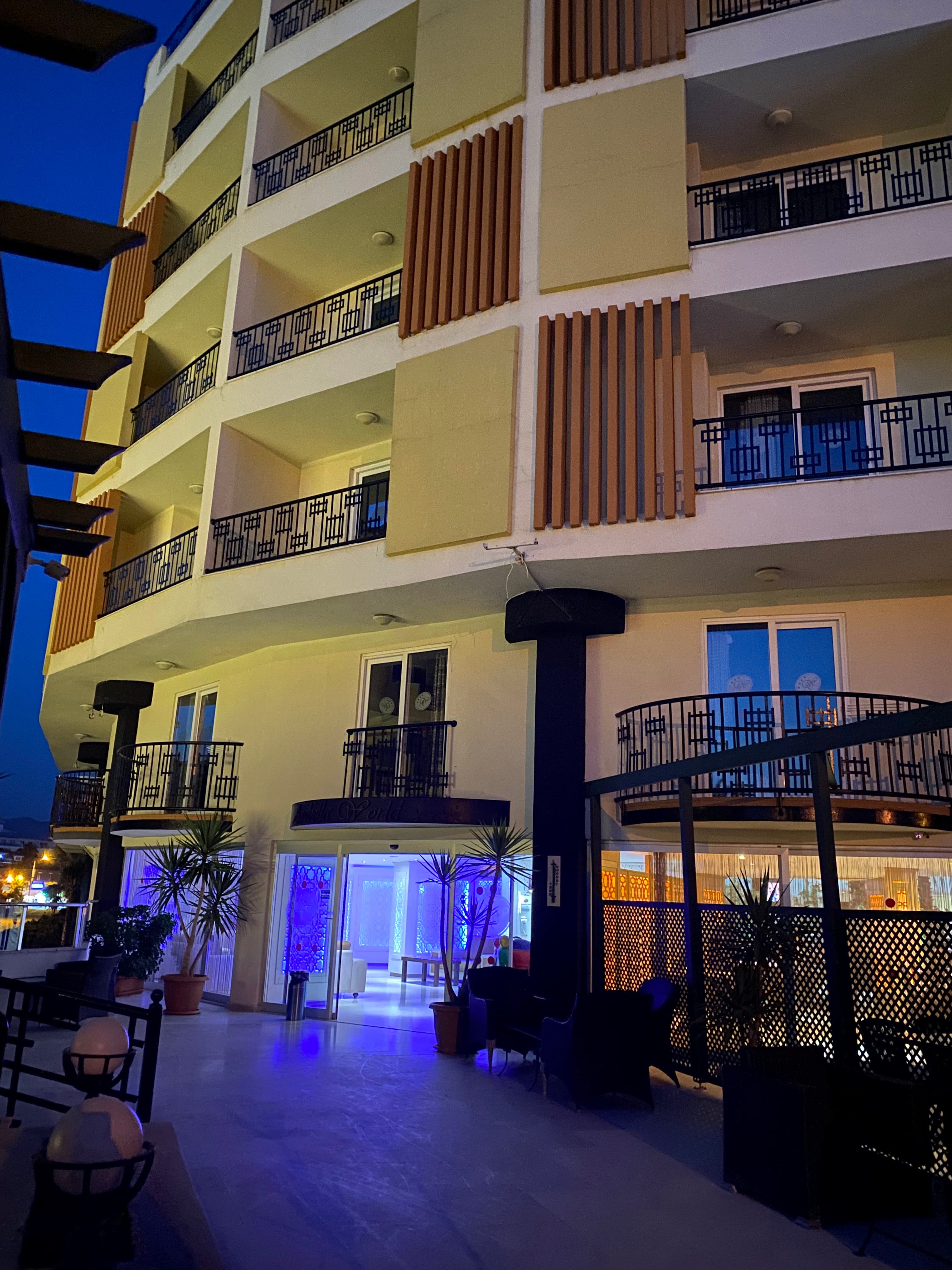 Arabella World Hotel - photo 3