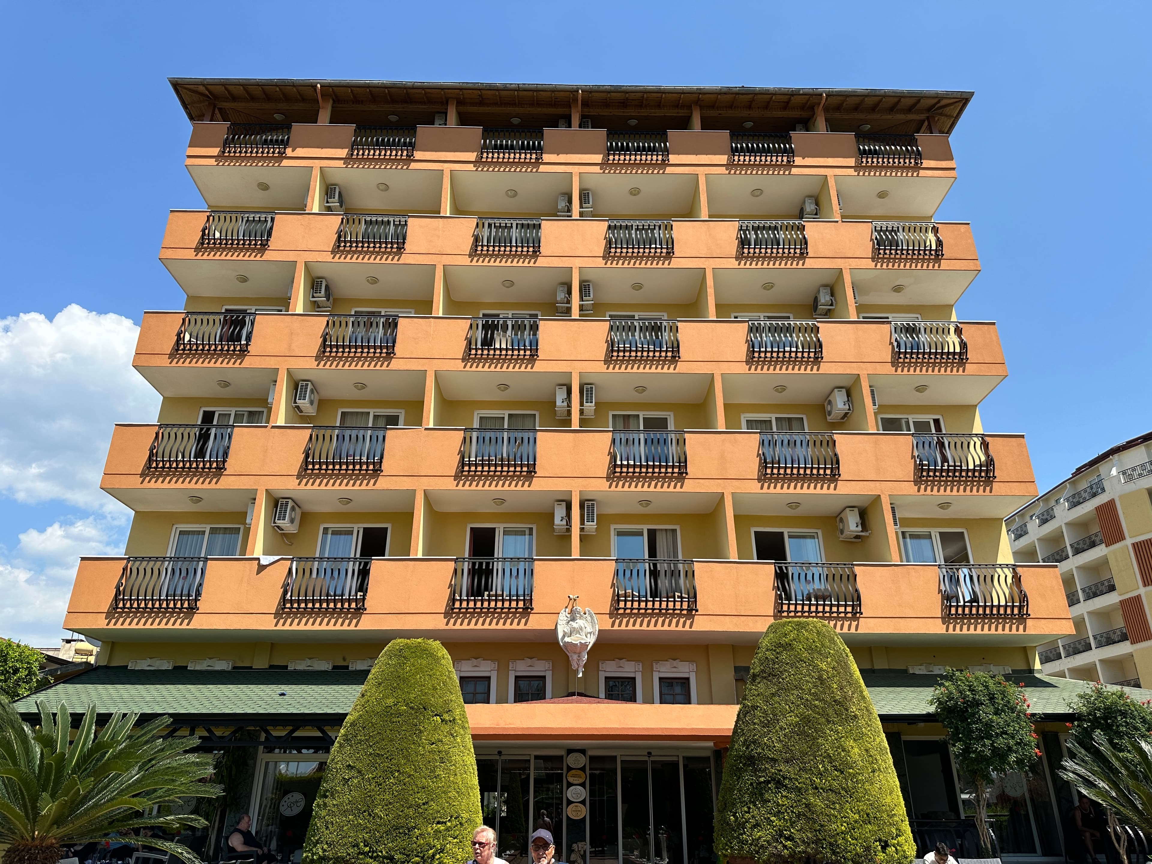 Arabella World Hotel - photo 8