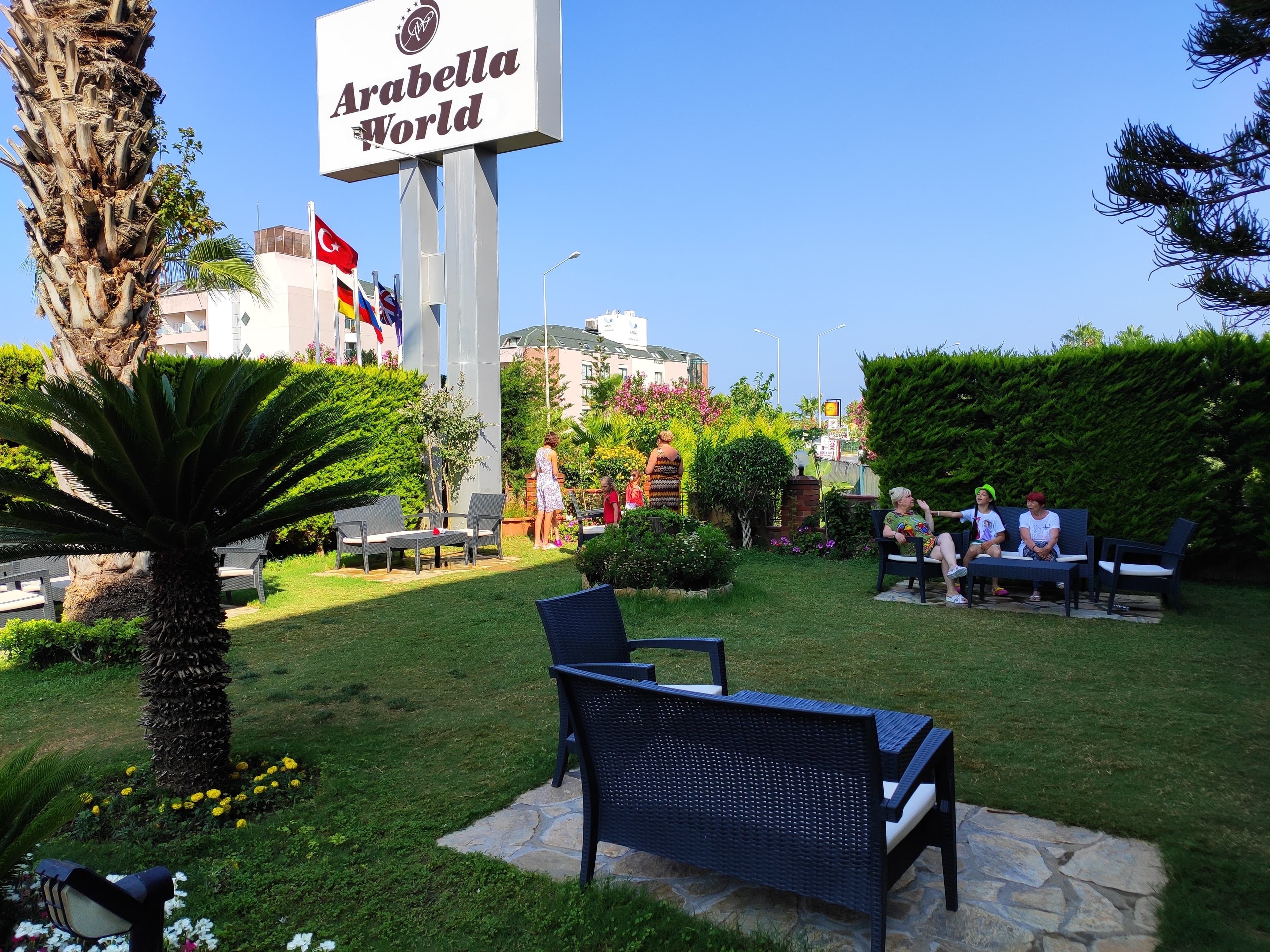Arabella World Hotel - photo 10