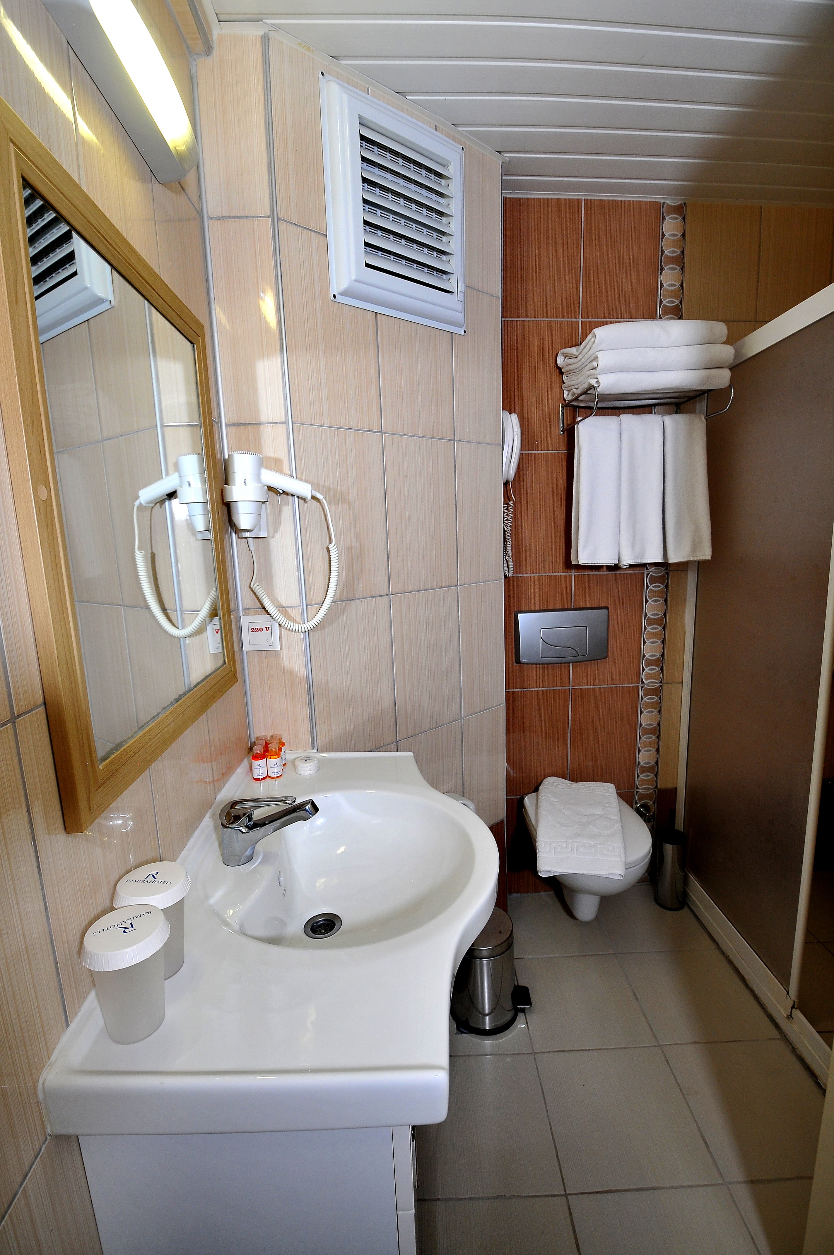 RAMIRA BEACH HOTEL - photo 4
