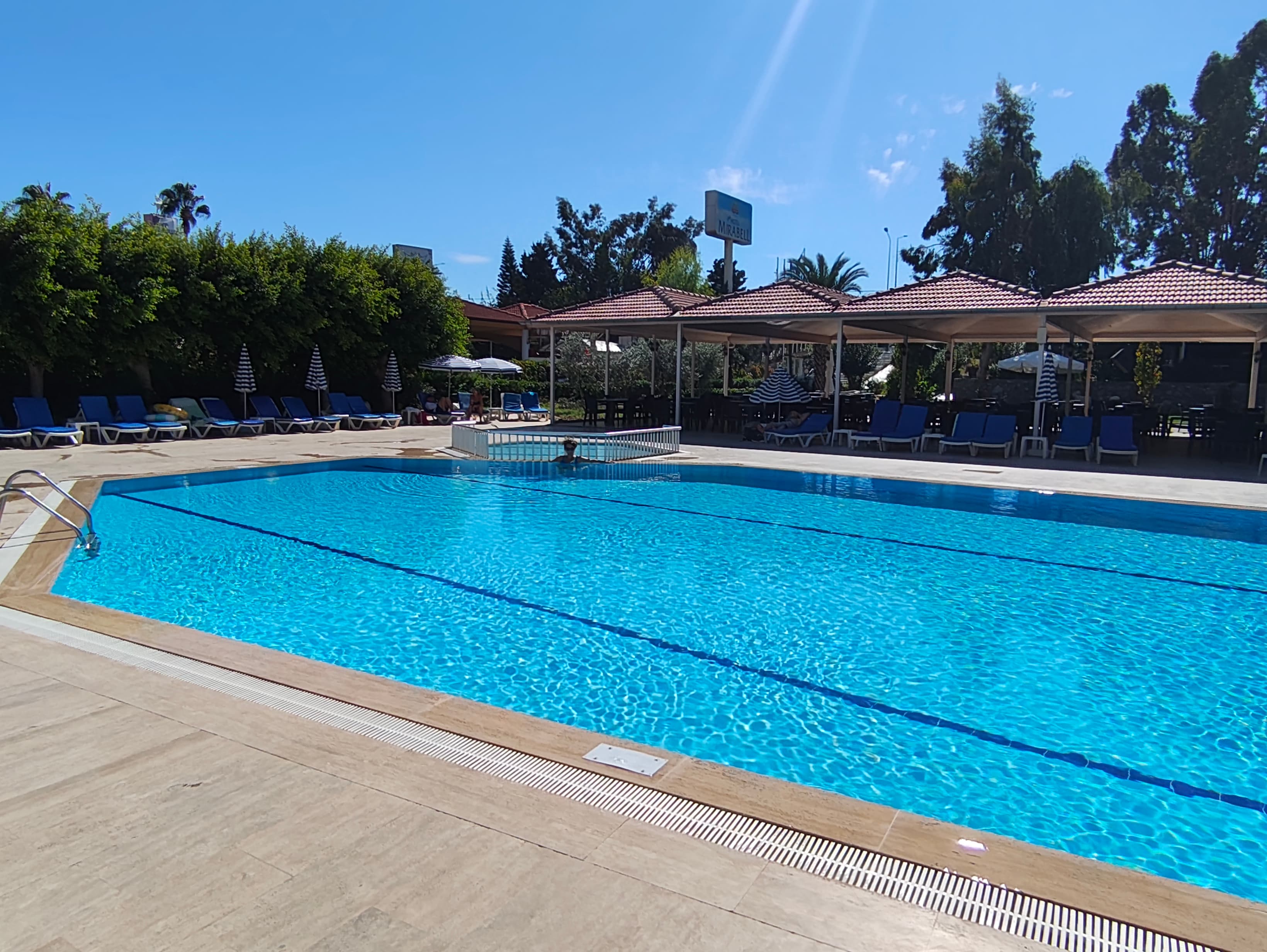 Blue Fish Hotel - photo 3