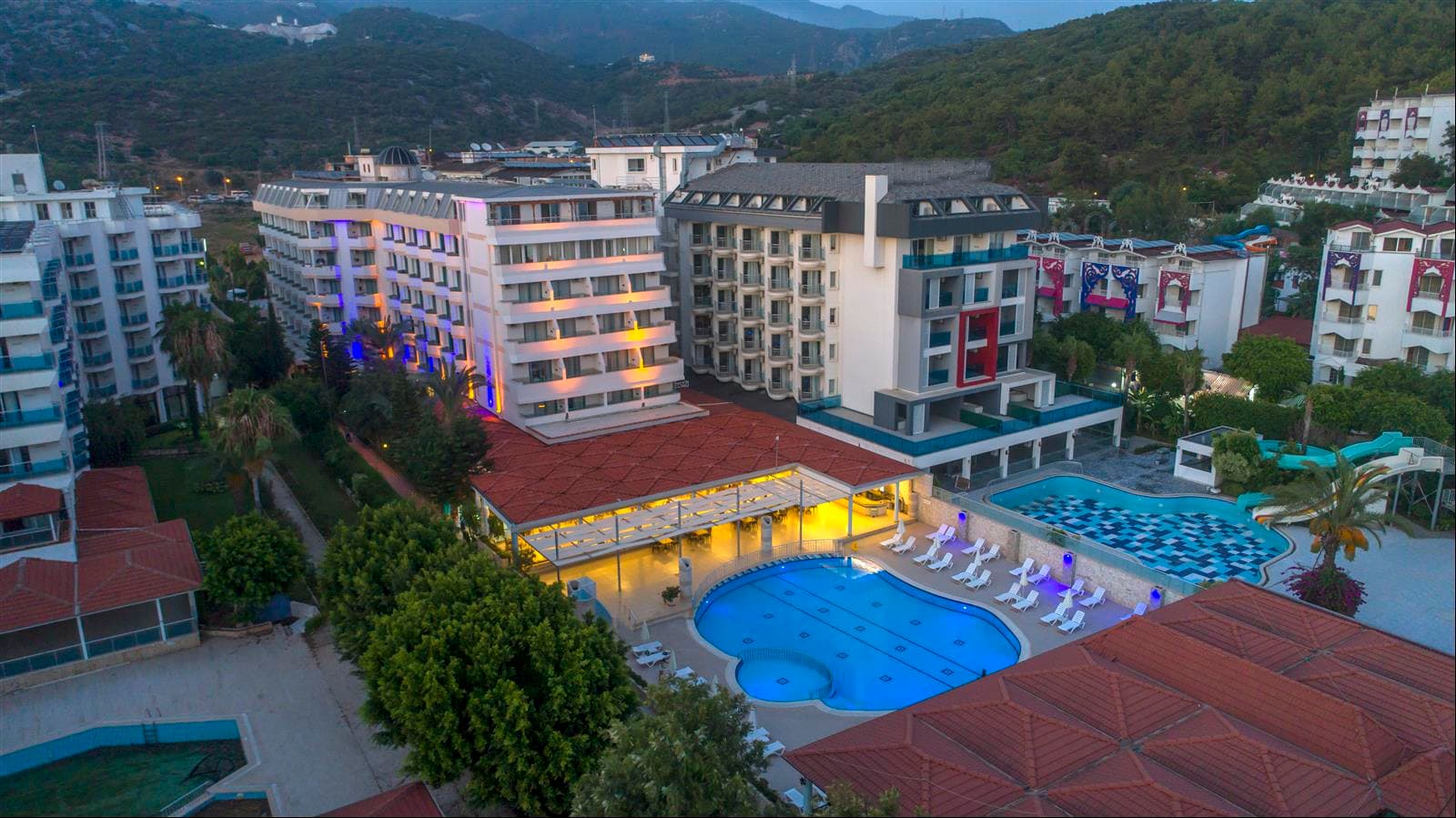 Hotel Mirabell Restaurant - photo 8