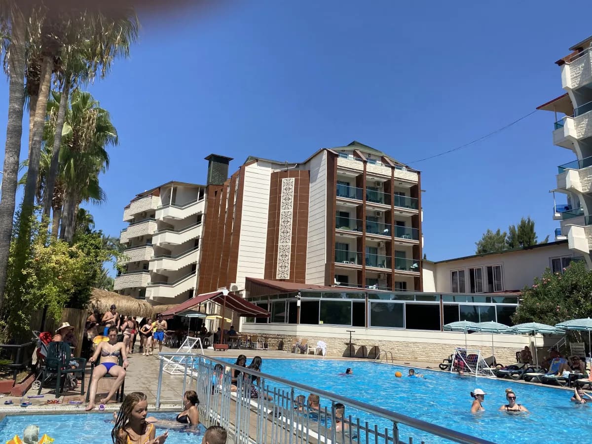 Club Tess Hotel - photo 4