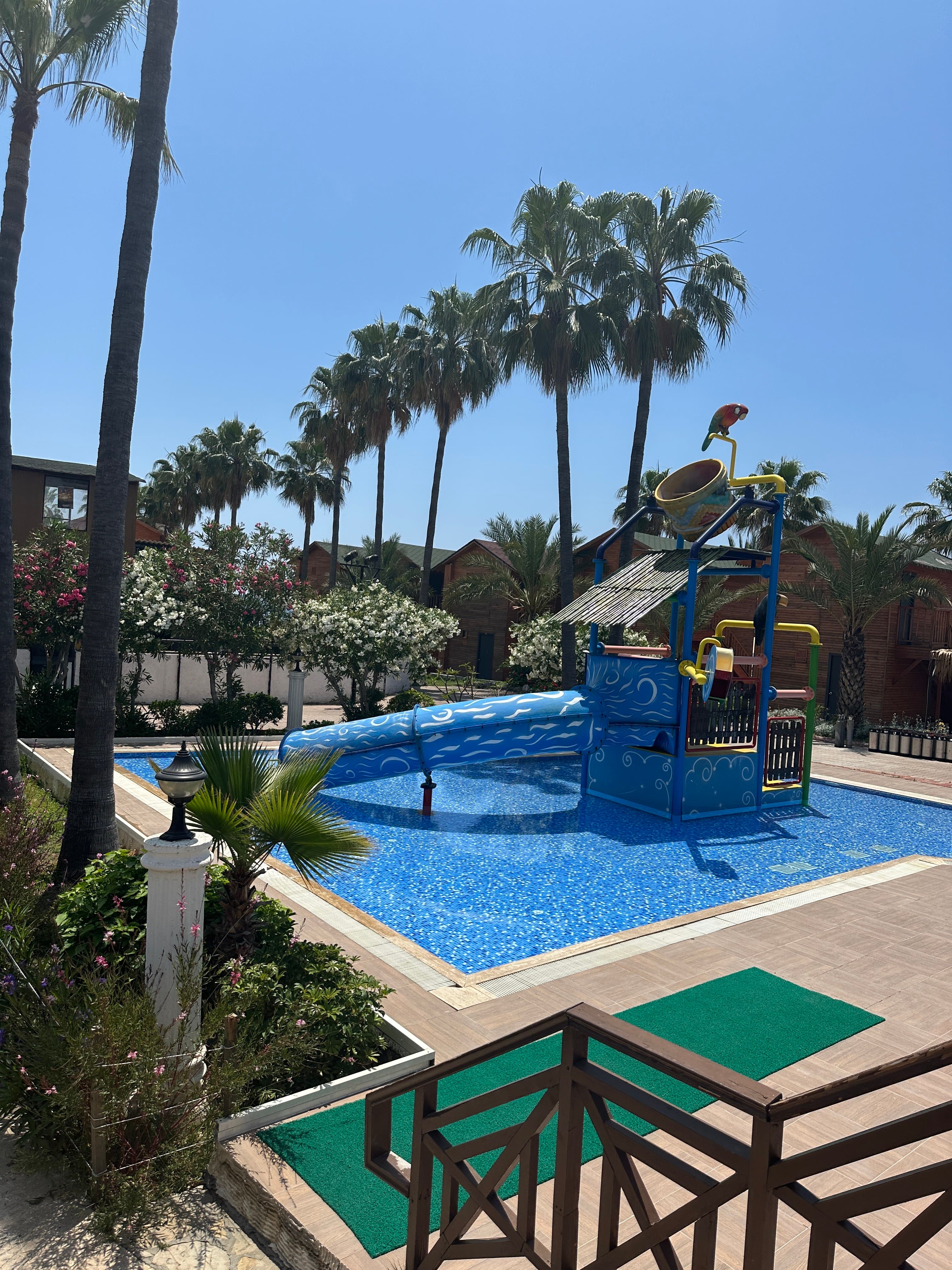 Club Tropical Beach Hotel - photo 3