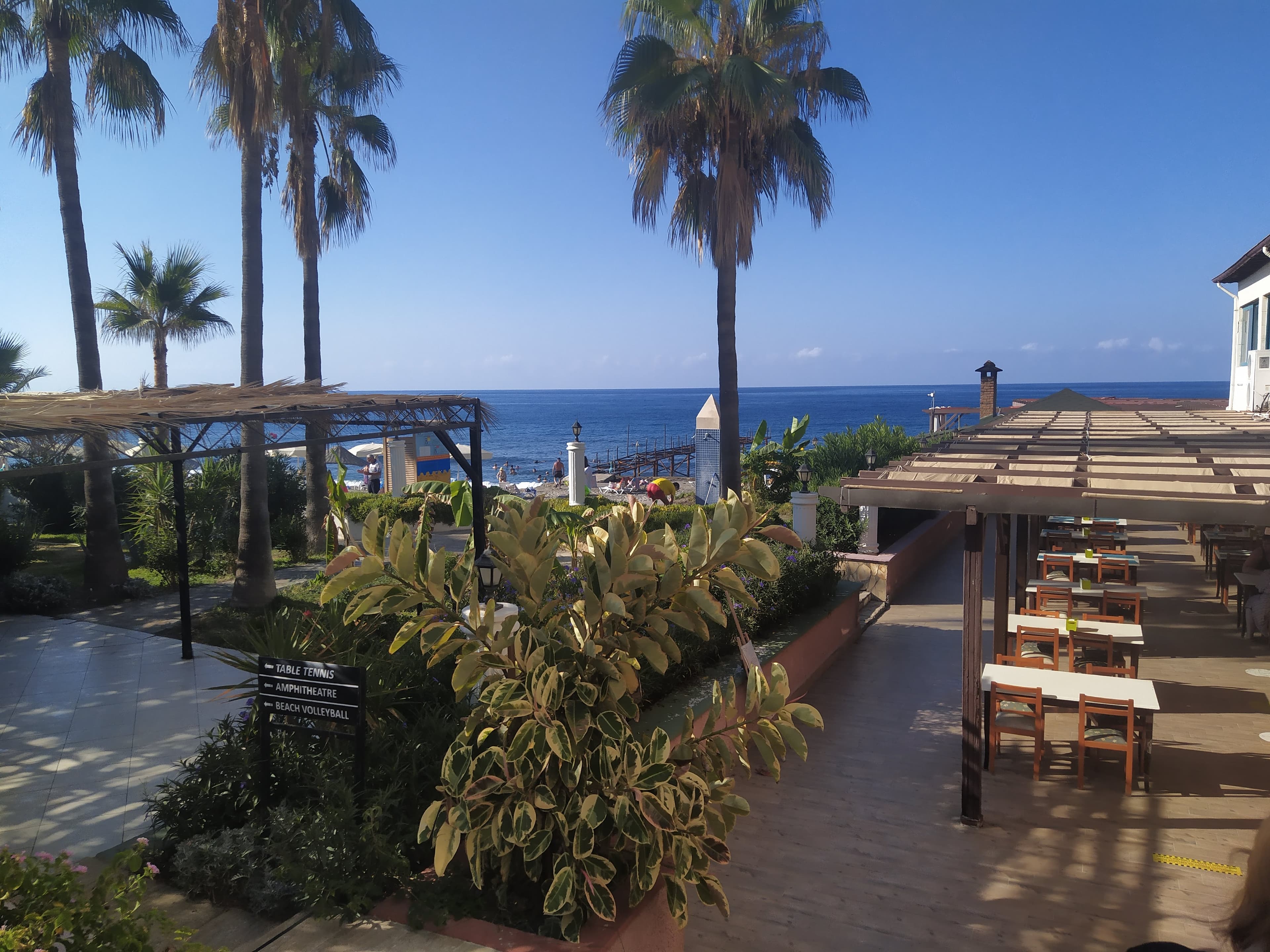 Club Tropical Beach Hotel - photo 10