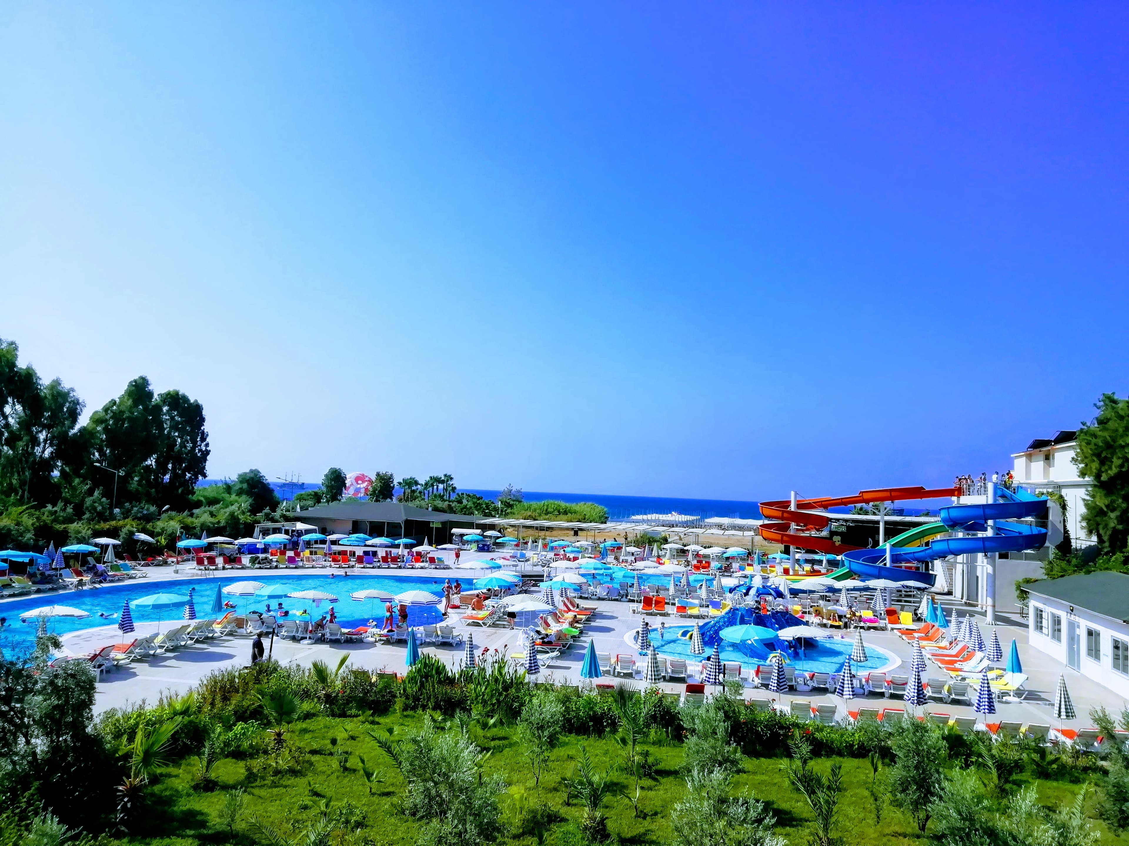 Hedef Beach Resort & Spa - photo 4