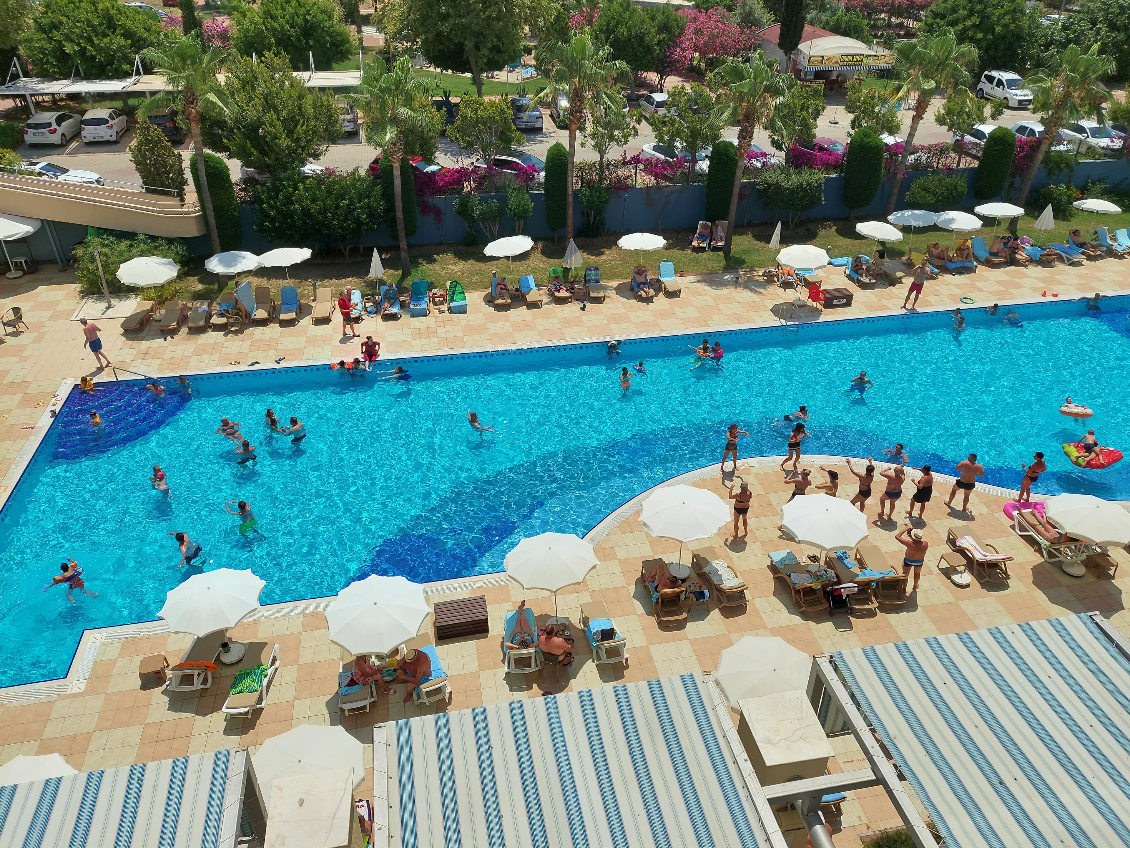 Titan Hotels - photo 8